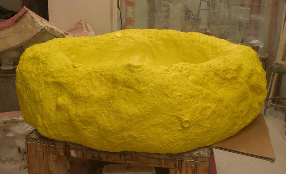 <b> yellow nest </b>
<br>The Artlantic Wonder Sculpture Park, Altantic City, NJ